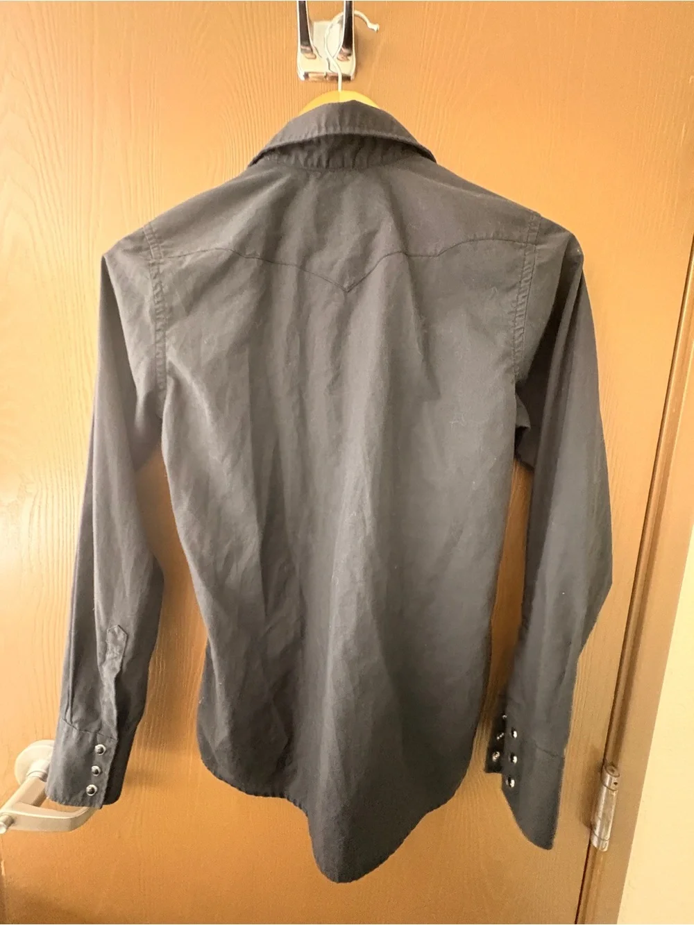 Boys size 14 White Horse Black with Black pearl buttons western wear style